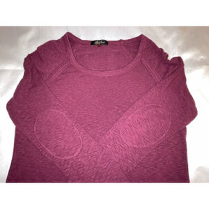Laila Jayde Purple Top - Made in USA - Size M - Soft with style detailing